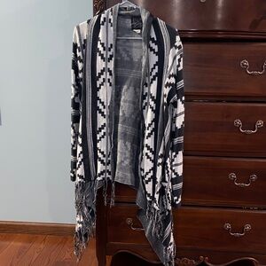 Billabong, size M, white and navy